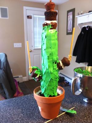 3d cactus shaped cake in green icing