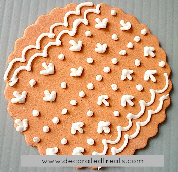 Cupcake lace topper in orange
