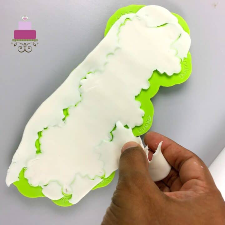 How to Use Silicone Fondant Molds for Cake Decorating Decorated Treats
