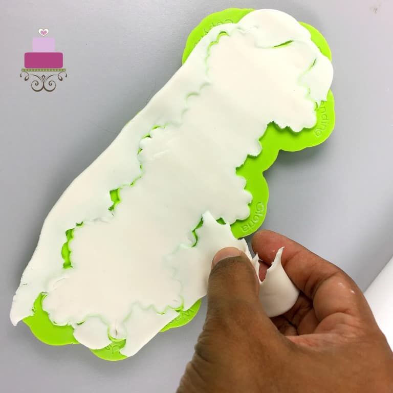 Removing excess fondant 
