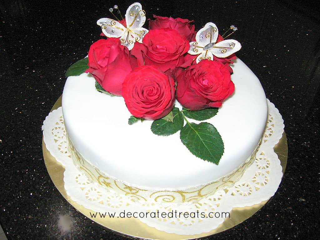 How to Decorate Cake Boards Like a Pro (5 Easy Ideas) Decorated Treats