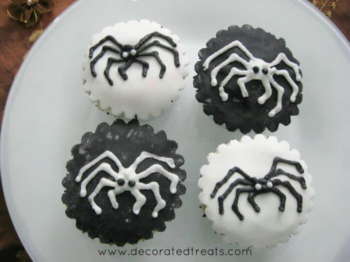 Black and white cupcakes with spiders design