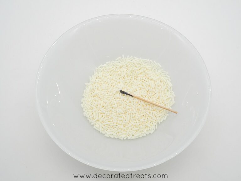 How to Color Sprinkles the Easy Way - Decorated Treats