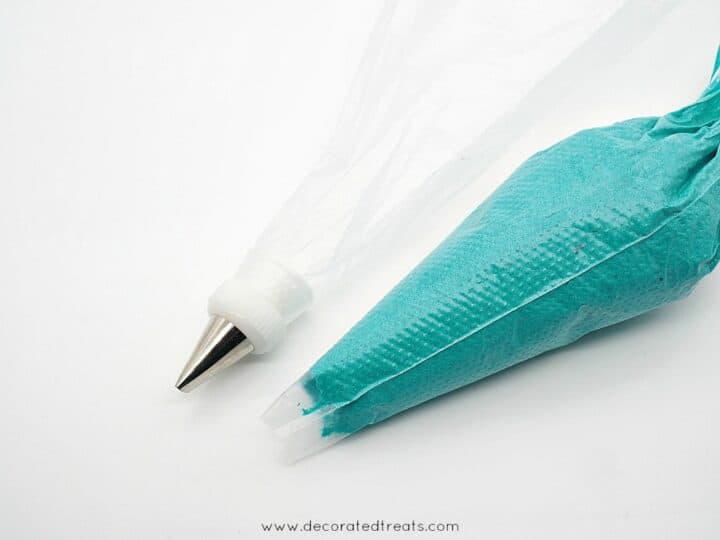 How to Manage with One Coupler for Many Icing Colors Decorated Treats