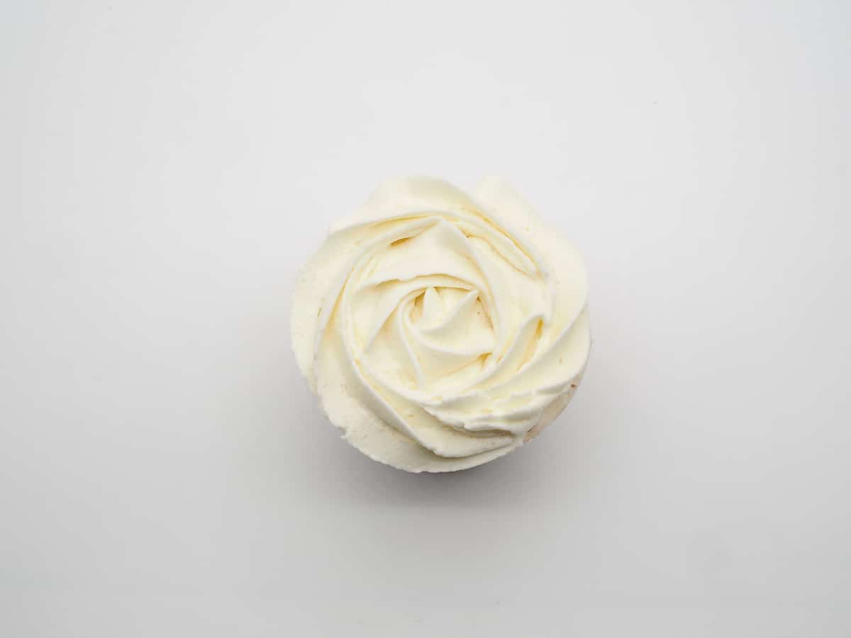 Cupcake with a white buttercream rosette top