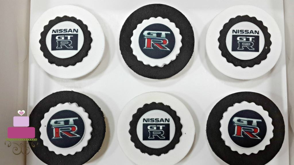Cupcakes decorated with Nissan GTR edible images