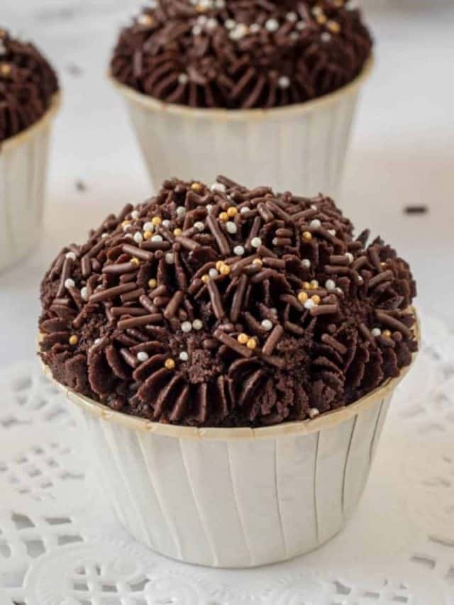 3 Ingredient Chocolate Frosting Easy Chocolate Icing Recipe