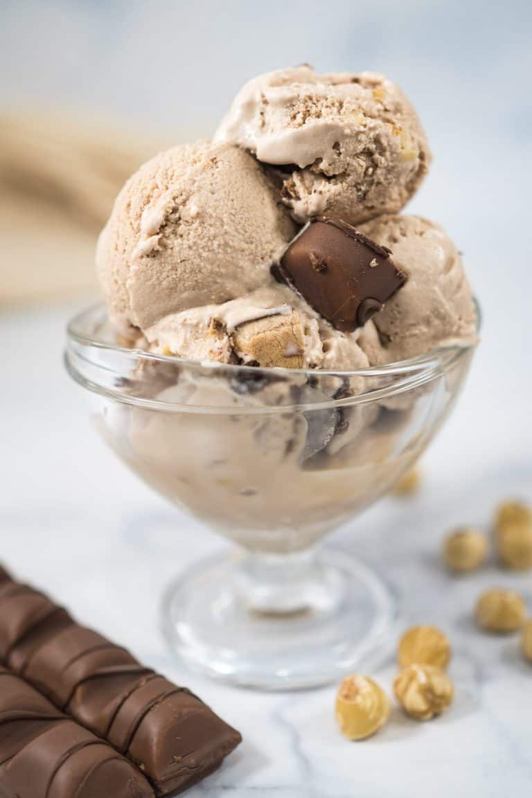 Kinder Bueno Ice Cream - Easy Homemade Recipe | Decorated Treats
