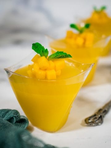 Mango jelly in cups.
